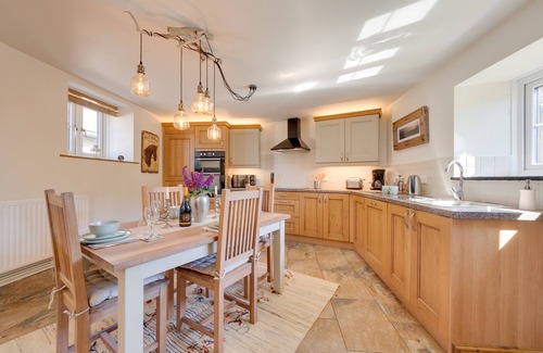 Scurlage House | Cob Cottage - Two Bedroom House, Sleeps 4