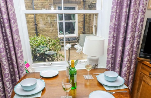 Heptonstall Cottage | COBBLE COTTAGE, family friendly, with open fire in Hebden Bridge