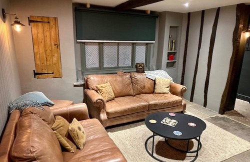 Brigg Cottage | Cobblers Cottage, Bridge Street, Brigg : Luxury renovation 2024 : Town Centre