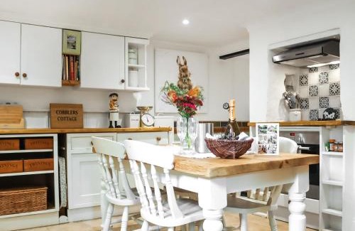 Petworth House | Cobblers Cottage