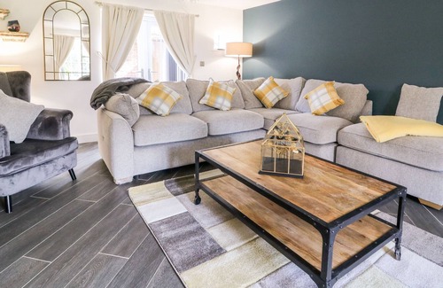 Wistow Cottage | COBBLERS COTTAGE, pet friendly, luxury holiday cottage in Selby