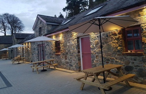 Loughinisland Cottage | Cobbles cottage - 2 bedroom stone built cottage