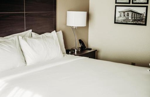 International Falls Hotel | Cobblestone Hotel & Suites International Falls