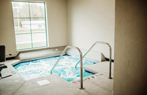 International Falls Hotel | Cobblestone Hotel & Suites International Falls