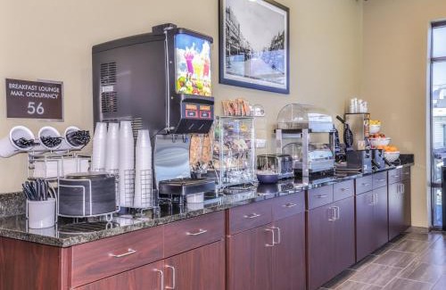 Rhinelander Hotel | Cobblestone Hotel & Suites - Rhinelander