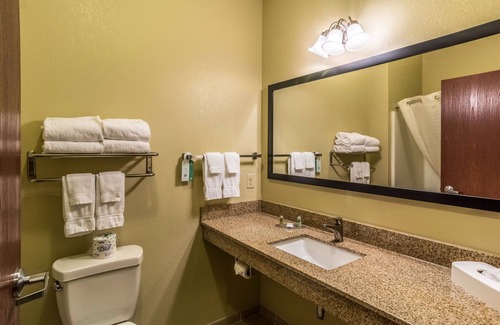Erie Hotel | Cobblestone Hotel & Suites - Harborcreek