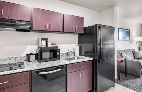New Denmark Hotel | Cobblestone Hotel & Suites - Denmark/Green Bay