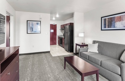 New Denmark Hotel | Cobblestone Hotel & Suites - Denmark/Green Bay