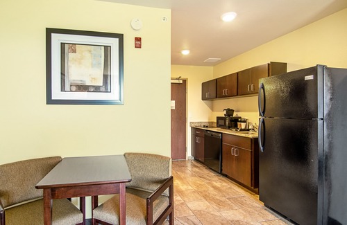 Orrville Hotel | Cobblestone Hotel & Suites - Orrville