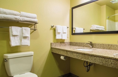 Orrville Hotel | Cobblestone Hotel & Suites - Orrville