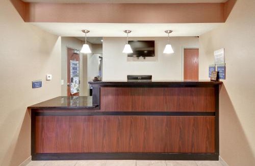 Big Lake Hotel | Cobblestone Inn & Suites - Big Lake