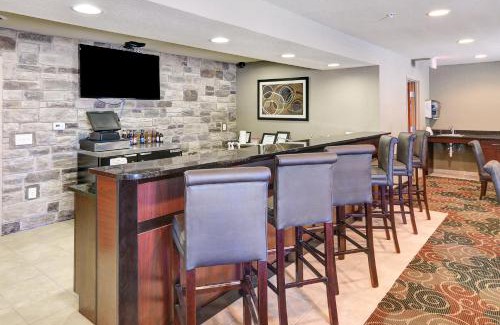 Big Lake Hotel | Cobblestone Inn & Suites - Big Lake