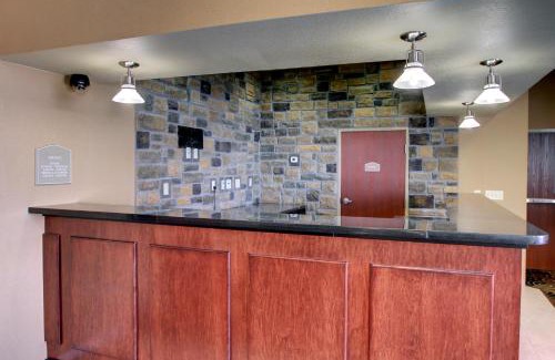 Bottineau Hotel | Cobblestone Inn & Suites - Bottineau