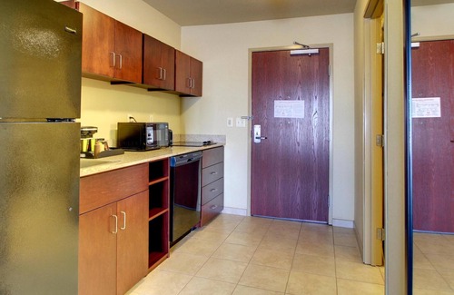 Harvey Hotel | Cobblestone Inn & Suites - Harvey