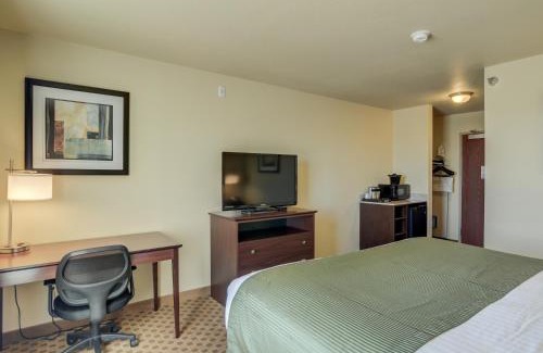 Gill Hotel | Cobblestone Inn & Suites-Kersey