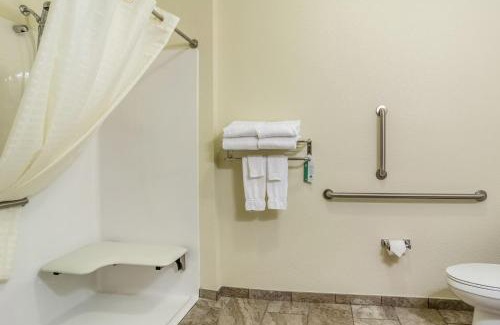 Lamoni Hotel | Cobblestone Inn & Suites - Lamoni