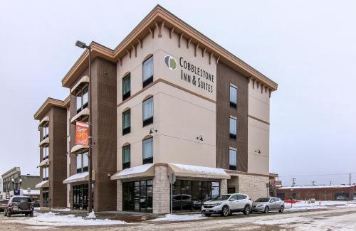Menomonie Hotel | Cobblestone Inn & Suites - Menomonie/UW-Stout