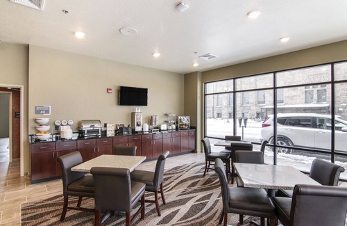 Menomonie Hotel | Cobblestone Inn & Suites at UW Stout Downtown Menomonie