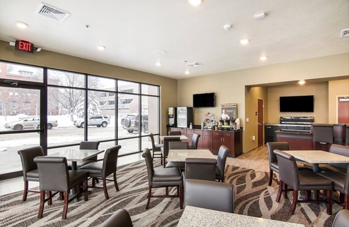 Menomonie Hotel | Cobblestone Inn & Suites at UW Stout Downtown Menomonie