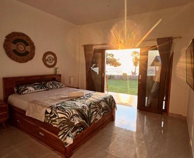 Hu'u House | Cobblestone Surf House