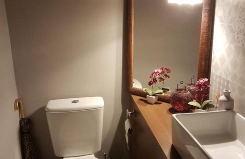 Abraao Apartment | Cobertura Beira Mar com Piscinas, Academia, Quadra de Tênis e 4 vagas de garagem