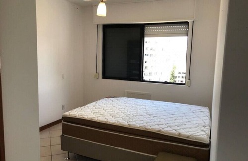 Agronomica Apartment | Cobertura com Piscina a uma Quadra da Beira-mar!
