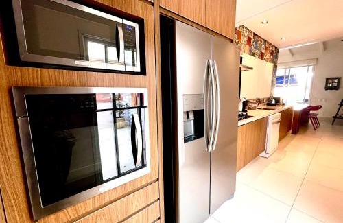 Tombo Apartment | Cobertura com piscina e churrasqueira, 200m da praia, 3 dormitórios para até 6 hóspedes