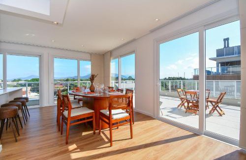 Campeche Norte Apartment | Cobertura SunClub - 300 mtrs da Praia do Campeche - SDI012