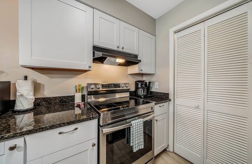 Bel Air House | Cobia St Townhome w/Fenced Yard! Steps to the Beach! FREE Daily Golf & Tix!