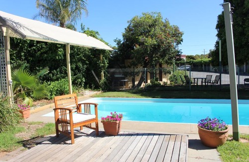 Cobram Hotel | Cobram Colonial Motor Inn