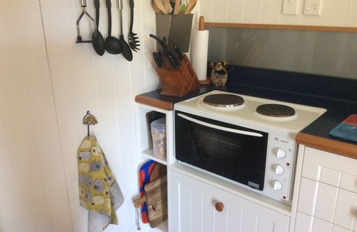 Riversdale Cottage | Cobwebs Cottage RIVERSDALE BEACH