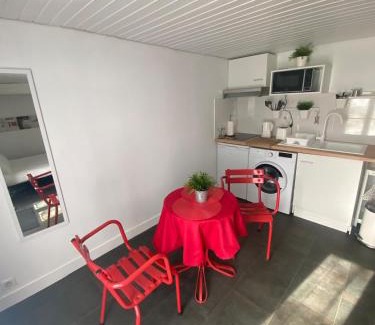 Pierrefitte-sur-Seine Apartment | Coca-Cola Studio near Paris