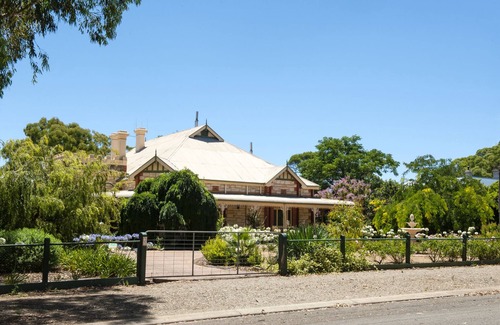 Belalie House | Cockburn House in Jamestown