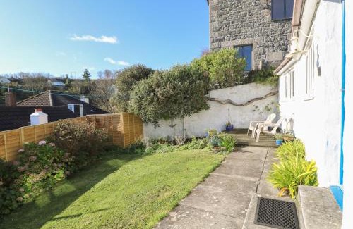 Helford Passage House | Cockle Island Cottage