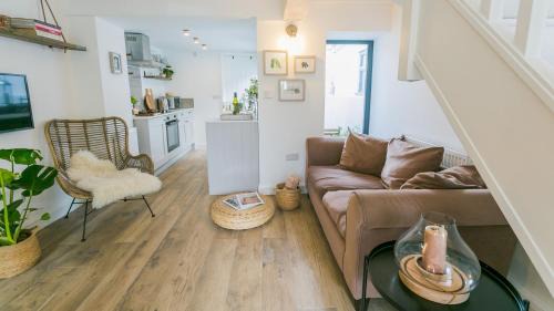Conwy House | Cockleshell Cottage