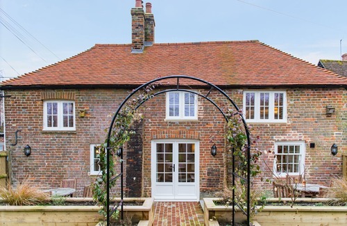 Elham Cottage | Cockpit Cottage - a holiday let that sleeps 10 guests in 5 bedrooms