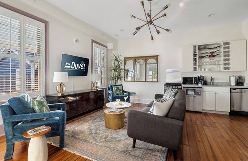 Downtown Charleston House | Cocktail Club | 4 Redesigned Suites