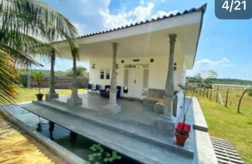 Kudawa House | Coco Cabana Kite Resort Kalpitiya, closest to the kitesurfing point