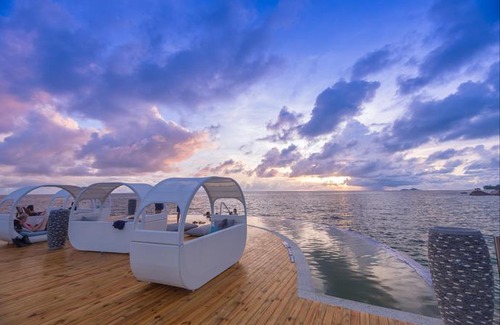 Anse Bois de Rose Hotel | Coco de Mer Hotel and Black Parrot Suites