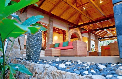 Anse Bois de Rose Hotel | Coco de Mer Hotel and Black Parrot Suites