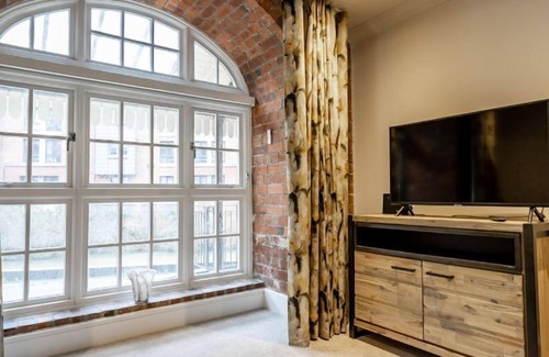 York Apartment | Cocoa Suites 11 - sleeps 2 guests in studio apartment