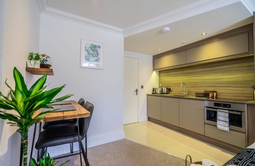 York Apartment | Cocoa Suites 3 - sleeps 2 guests with parking