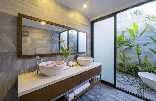 Tu Nghia Hotel | Cocoland Thu Xa Ancient Town Resort
