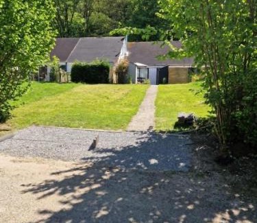 Hastiere-Lavaux Ski Chalet | cocon douillet avec chaleur ambiante du poêle à pellets