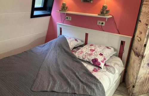 Hastiere-Lavaux Ski Chalet | cocon douillet avec chaleur ambiante du poêle à pellets