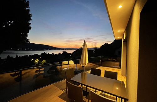 Veyrier-du-Lac Apartment | Cocon Moderne Neuf Entre lac et Montagne. Une vue Imprenable sur le Lac D'annecy