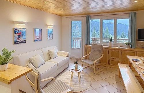 Chamrousse Apartment | Cocon moderne vue pistes - Balcon sud- télécabine 160 m