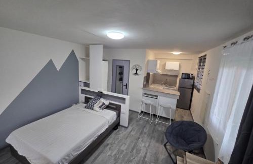 Cayenne Apartment | Cocon Montabo - logement tout équipé avec climatisation et Wi-Fi - à seulement 5 min de la plage