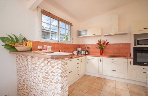 Le Robert Villa | Coconut Bay House with Pool and Jacuzzi