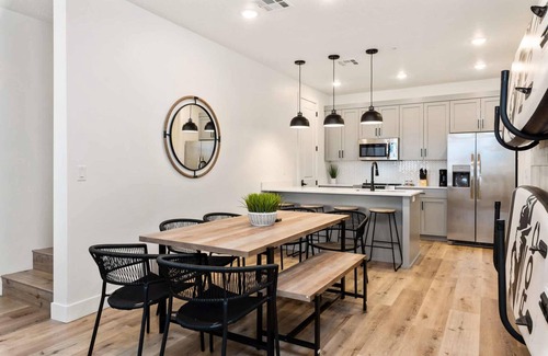St. George Condo | Coconut Beach Bungalow #102: Desert Color Lagoon + Beaches